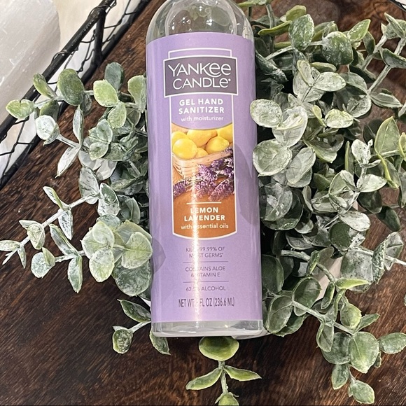 GIFT GIVEN WITH PURCHASE 🌟🌟YANKEE CANDLE Gel Hand Sanitizer w/ moisturize - Picture 3 of 10